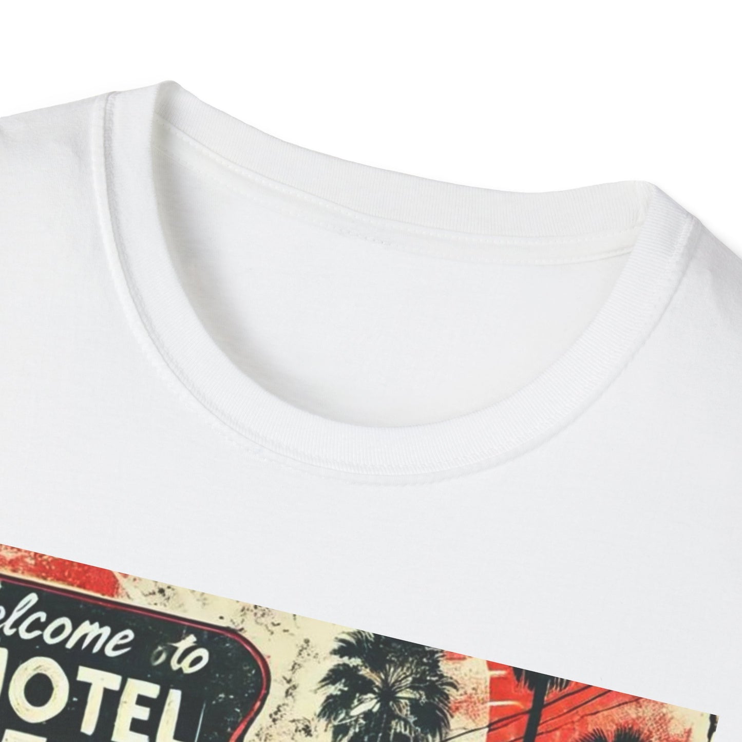 Vintage Hotel California Graphic T-Shirt – Perfect for Music Lovers