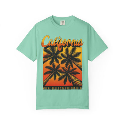 California Sunset T-Shirt - Garment-Dyed Unisex Tee with Palm Tree Design