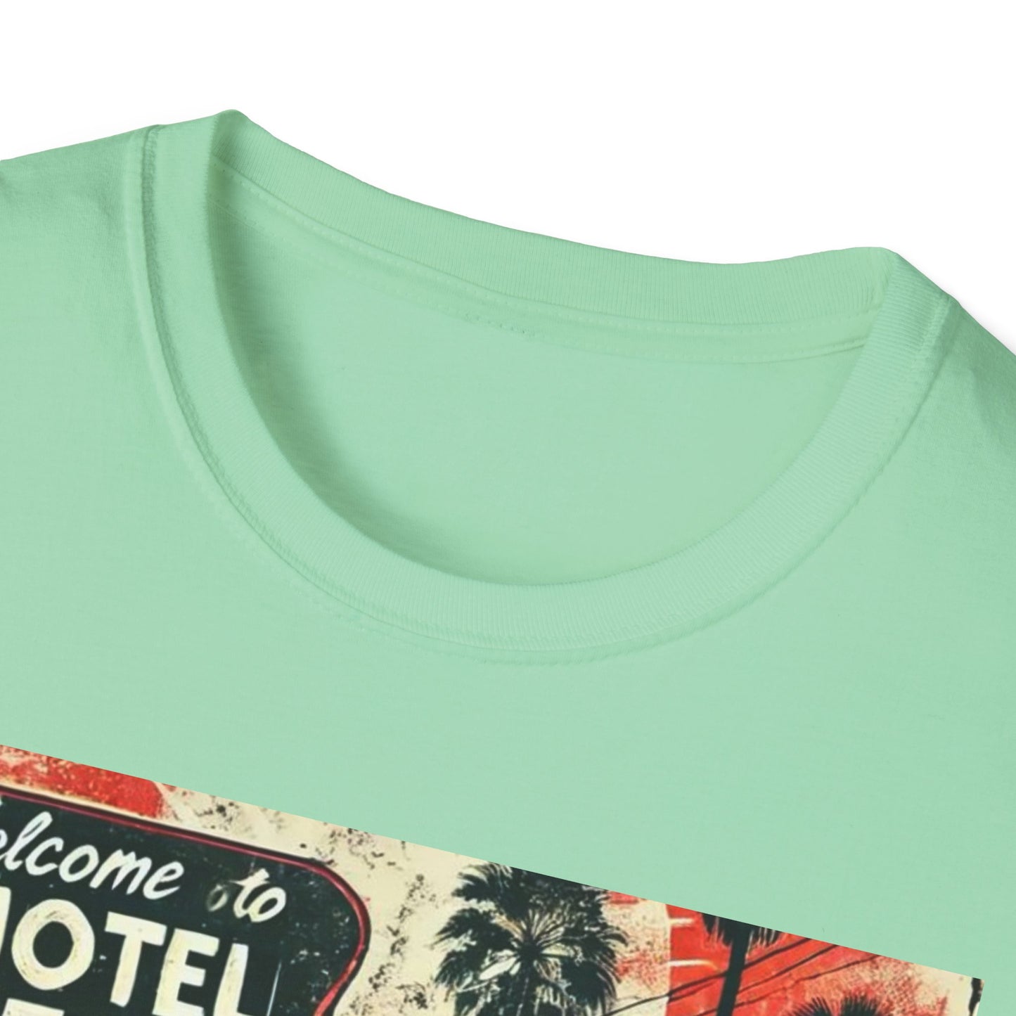 Vintage Hotel California Graphic T-Shirt – Perfect for Music Lovers